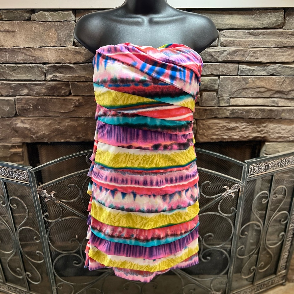 Beautiful tie dye dress. Tropical look 🏝 Medium